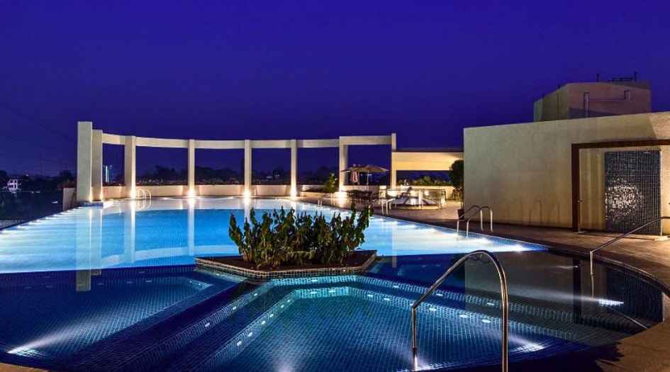 Tata-Amantra-Amenities-Actual-Infinity-Swimming-Pool